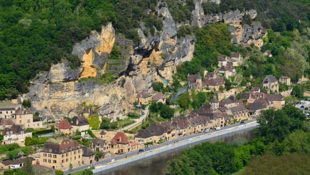 Chantier de haute voltige à La Roque-Gageac