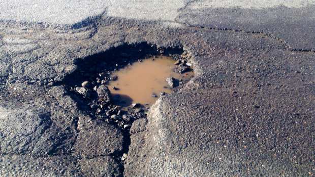 Des nids-de-poules coûteux à Montréal 