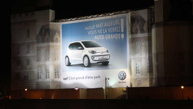 GMH milite pour les bâches publicitaires sur les chantiers