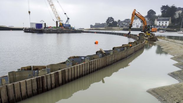 Des travaux terrestres, maritimes et subaquatiques 