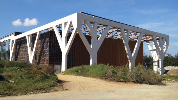 Le Parc des Expositions de Penvillers et sa façade en béton « nature »