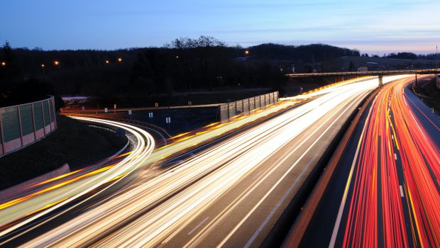 Première mondiale pour la route de demain 