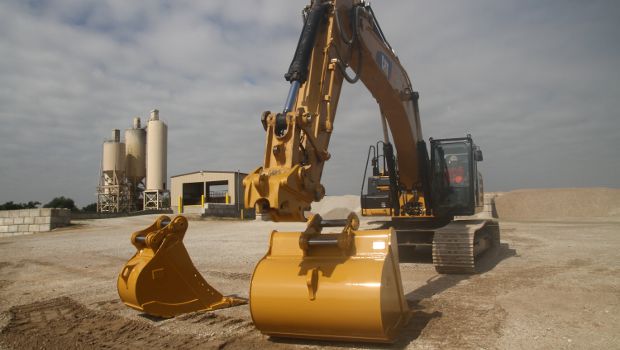 Attache sécurisée pour Caterpillar