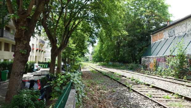 Non au tronçonnage de la Petite Ceinture à Paris