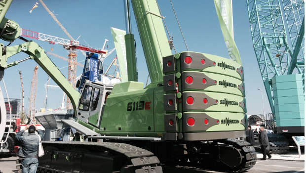 Une grue télescopique Stage IV chez Sennebogen