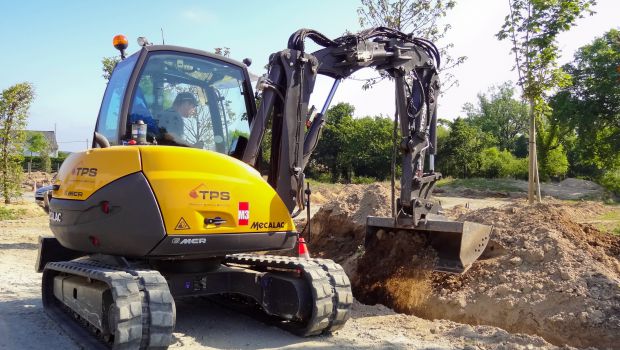 Pelle polyvalente pour espaces verts 