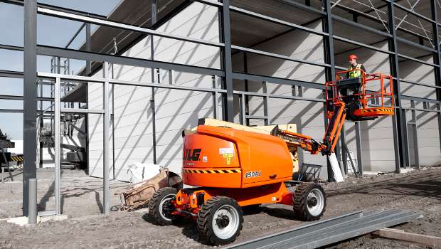 JLG sort 4 nouvelles nacelles à flèches