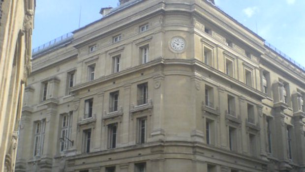 Au Louvre, la Poste entame sa mue