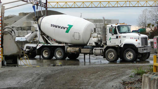 Lafarge annonce la suppression de 380 postes dans le monde