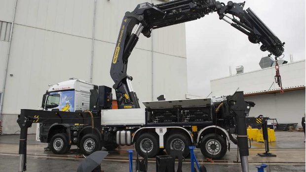 La grue Palfinger PK 200002 L SH en version hybride