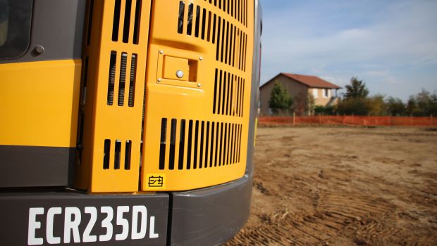 Pelles sur chenilles 21-28 t : à la recherche d’une compacité utile 