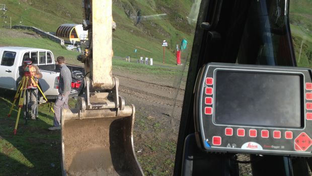 Pelles sur chenilles 21-28 t : vers l’intelligence machine 