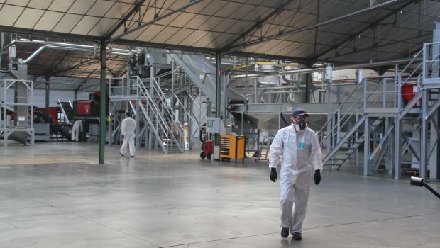 Recyclage explosif pour les cartouches 