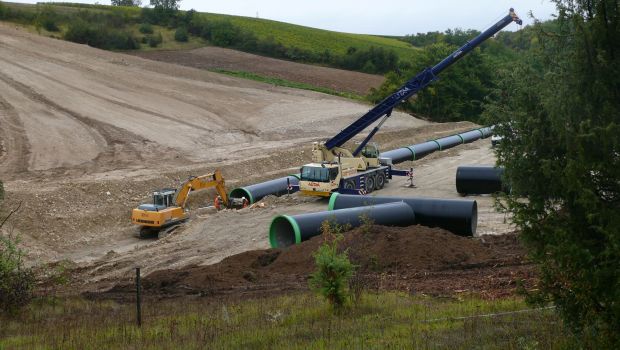 Canaliser l’eau des rails 