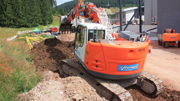 Christian Pontiggia adopte la Liebherr R 926 Compact