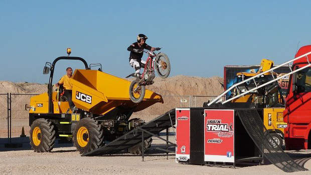 Le JCB Experience Tour atterrit chez M3