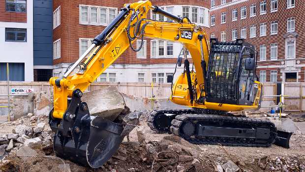 Les pelles JCB JS passent à l'Etape IV