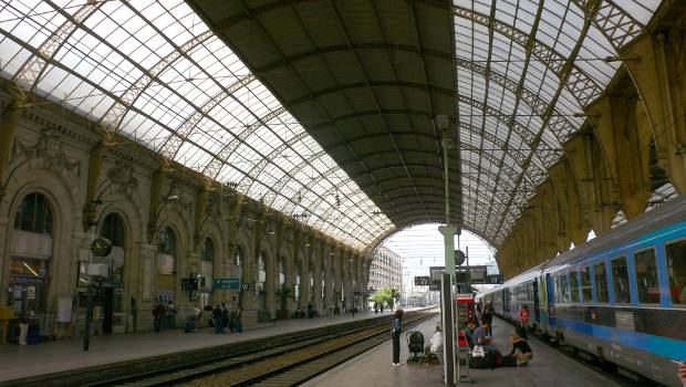 Intempéries : la gare de Cannes en partie paralysée