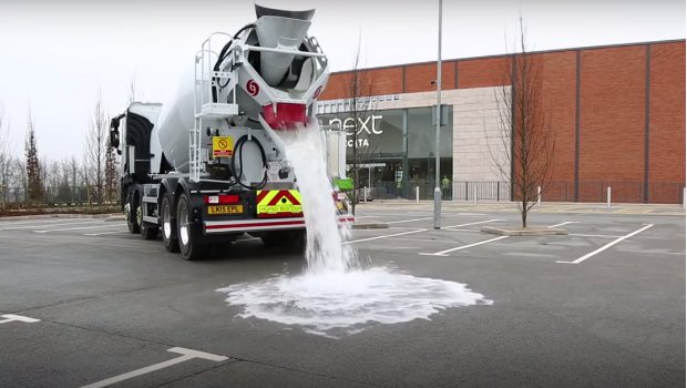 Tarmac : un béton qui absorbe les eaux pluviales