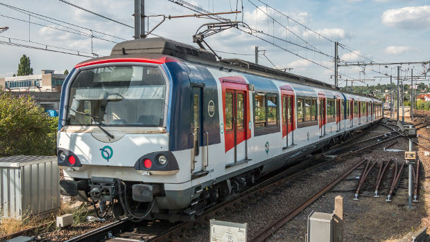 Le RER A roule au ralenti à l’ouest de Paris