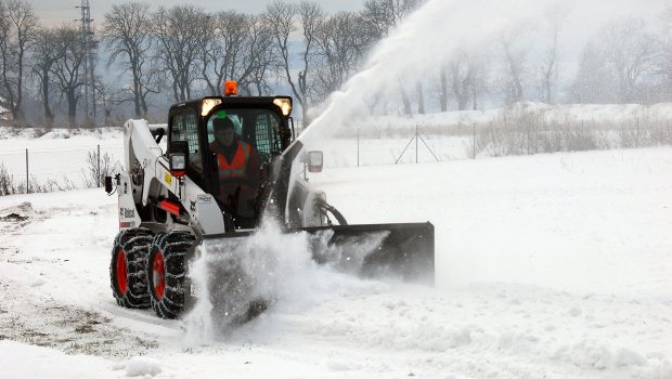 Déneigement : Bobcat n'a pas froid aux yeux !