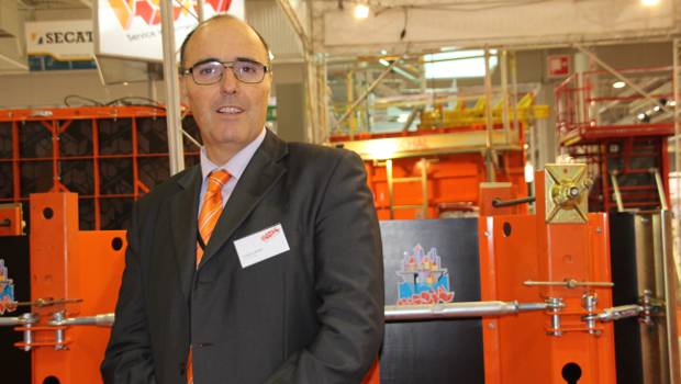 Une peau métallique pour le coffrage Logo.S de Paschal