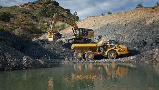 Pelle 352F L XE : Cat réduit la consommation de carburant de 15%