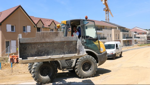 Mecalac en démonstration à Paysalia