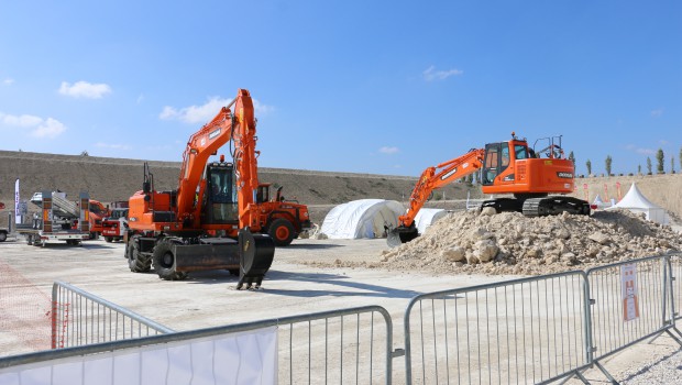 Doosan dévoilera sa gamme moyenne à Bauma