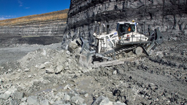 Première mondiale : Liebherr lance un bouteur dans la catégorie des 70 tonnes