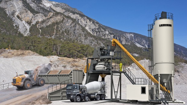 Mobilmix 2.5 de Liebherr : une centrale à béton mobile tout terrain !