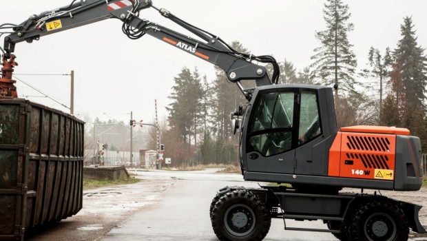 Atlas passe ses pelles sur pneus en version Tier IV Final