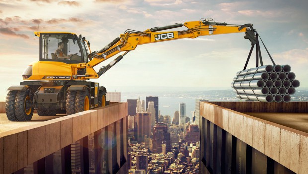 JCB se convertit à la pelle sur pneus compacte