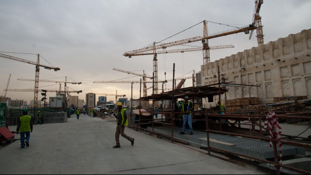 Qatar : les travailleurs du Mondial 2022 continuent d'être exploités
