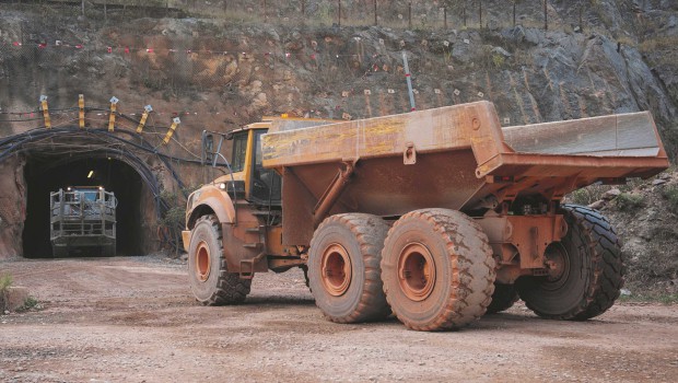 Au Ghana, Volvo roule sur l'or