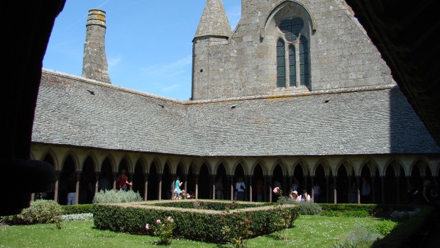 Il faut sauver le cloître du Mont-Saint-Michel