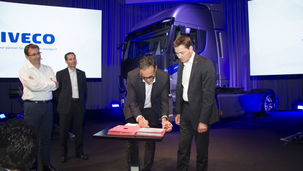 Le Groupe Perrenot acquiert 250 Stralis au gaz naturel
