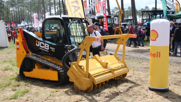 JCB adapte ses matériels TP pour l’environnement