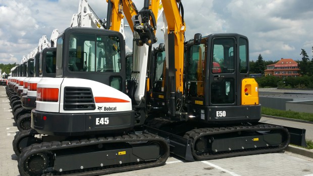 Mini-pelles en version premium ou basique