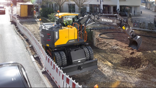 Pelles sur pneus : une accélération sur les chapeaux de roues !