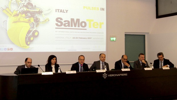 Case, Hyundai, Kobelco et Komatsu à Samoter 2017