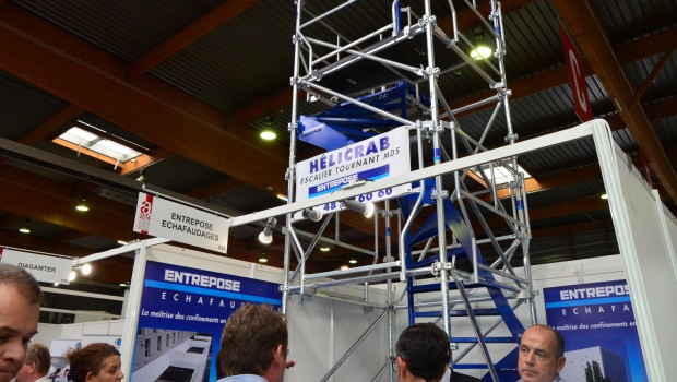 Entrepose Echafaudages : un escalier d’accès de chantier manuportable