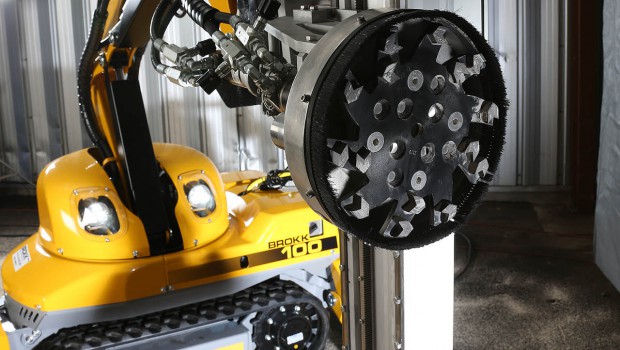 PMP250: la ponceuse amiante Brokk  made in France 