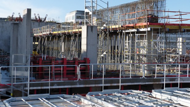 ZAC Clichy-Batignolles : des poutres colossales sur le chantier