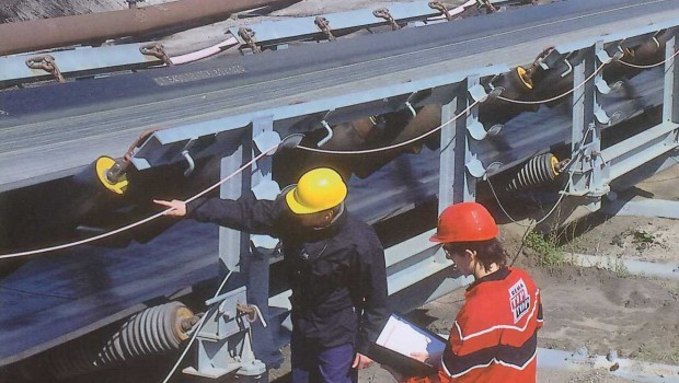 REMA TIP TOP prend possession du groupe Cobra