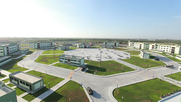Cemex : une construction militaire au Mexique