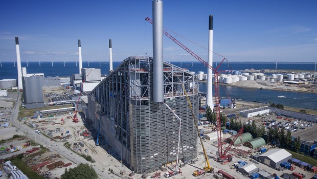 Denmark: Genie sets the fire