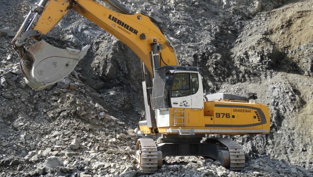 Liebherr seduces in the quarries of Romania
