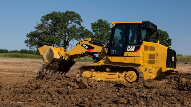 Caterpillar improves its 953K loaders
