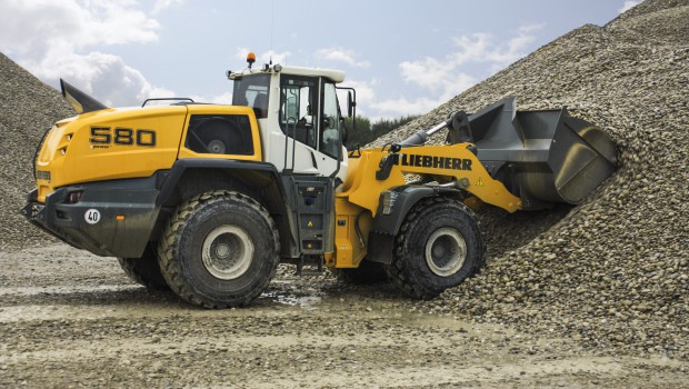Liebherr: a loader L 580 XPower operates in R.E.M worksite